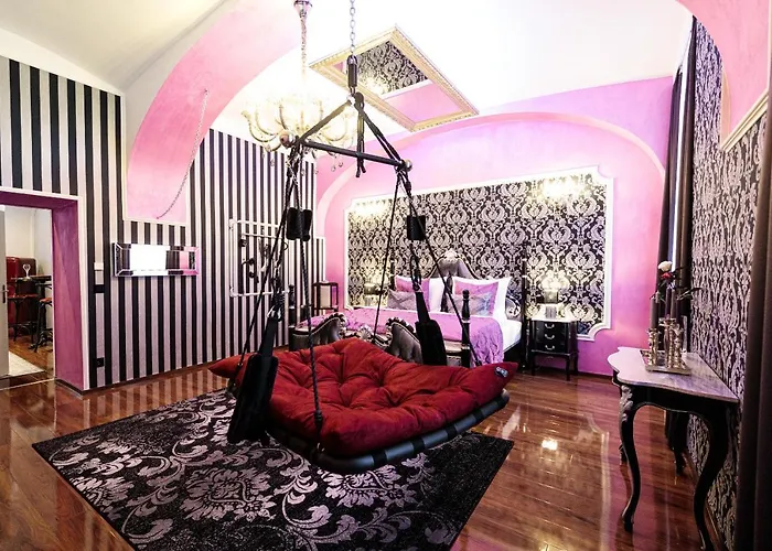 Sophie\'S Place - Love Edition